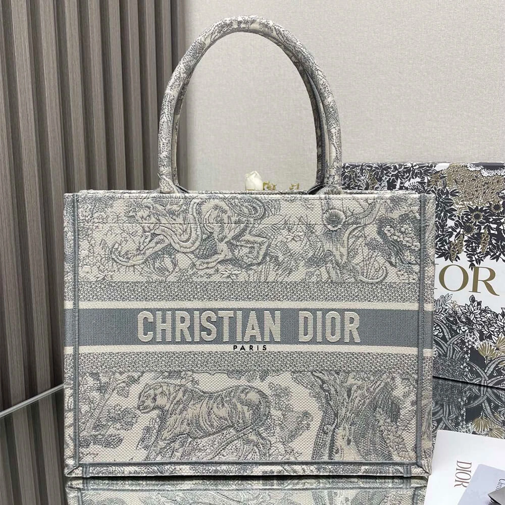 Medium Dior Book Tote MoistureWicking 2117