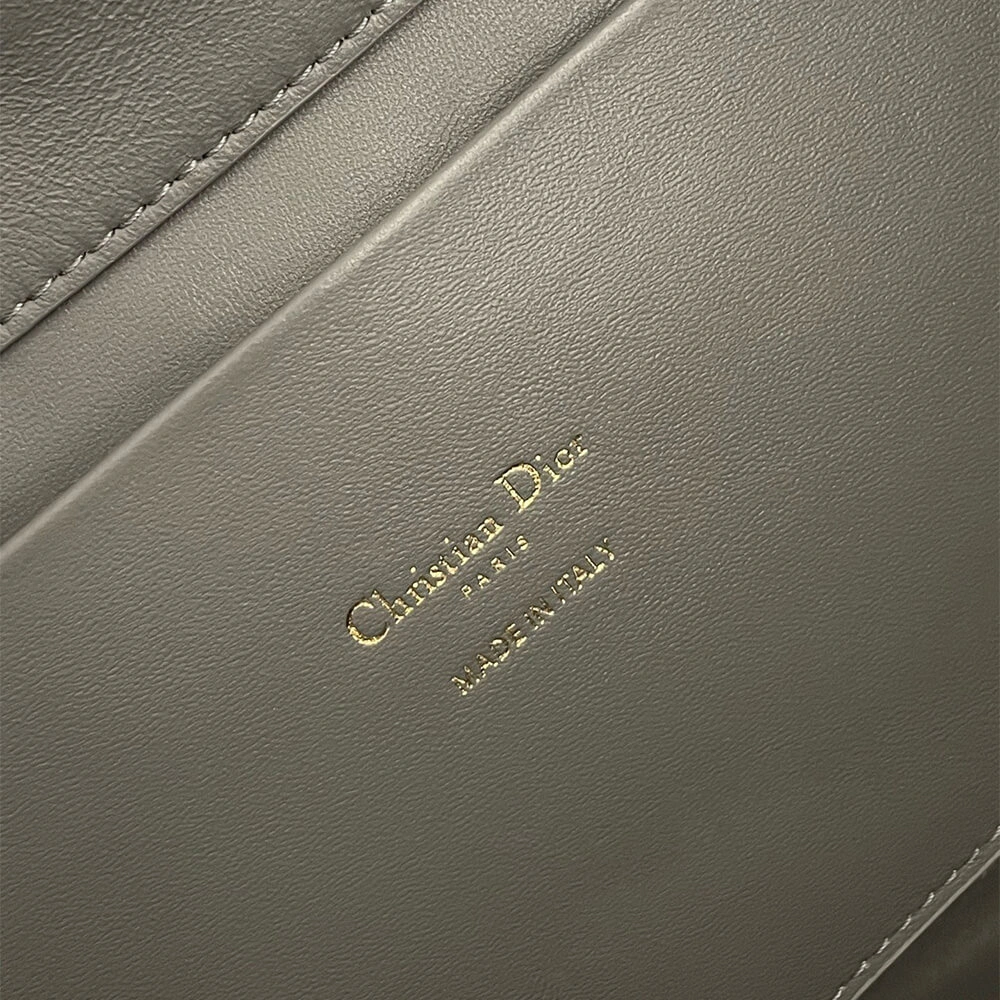 Flexible Medium Dior Toujours Vertical Tote Bag(high-end grade) 2389