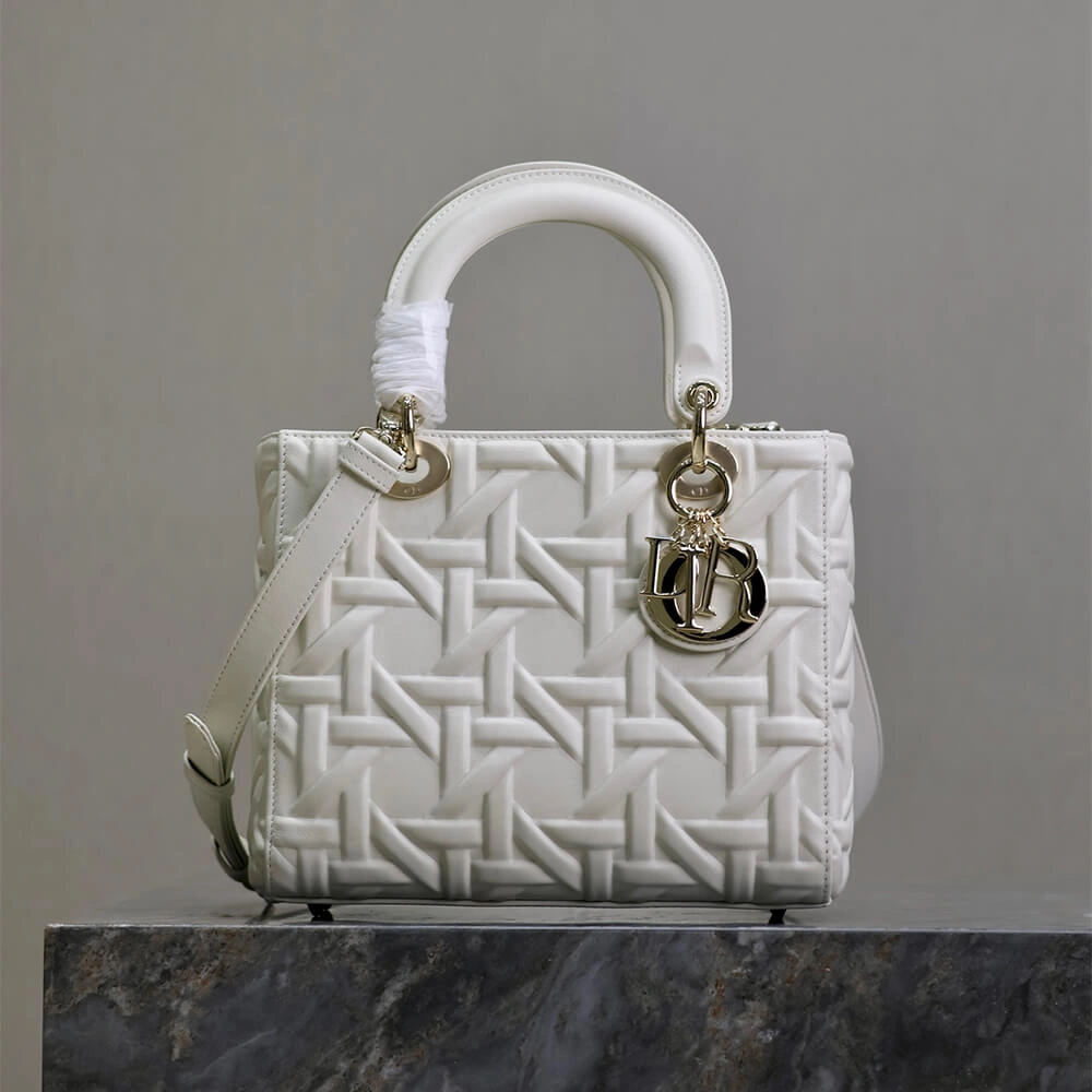 Medium Lady Dior Bag Breathable 2300