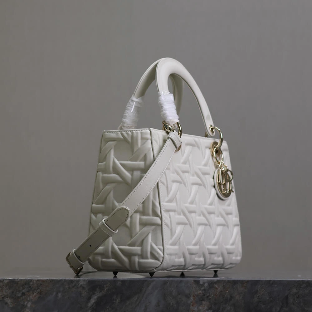 Medium Lady Dior Bag Breathable 2300
