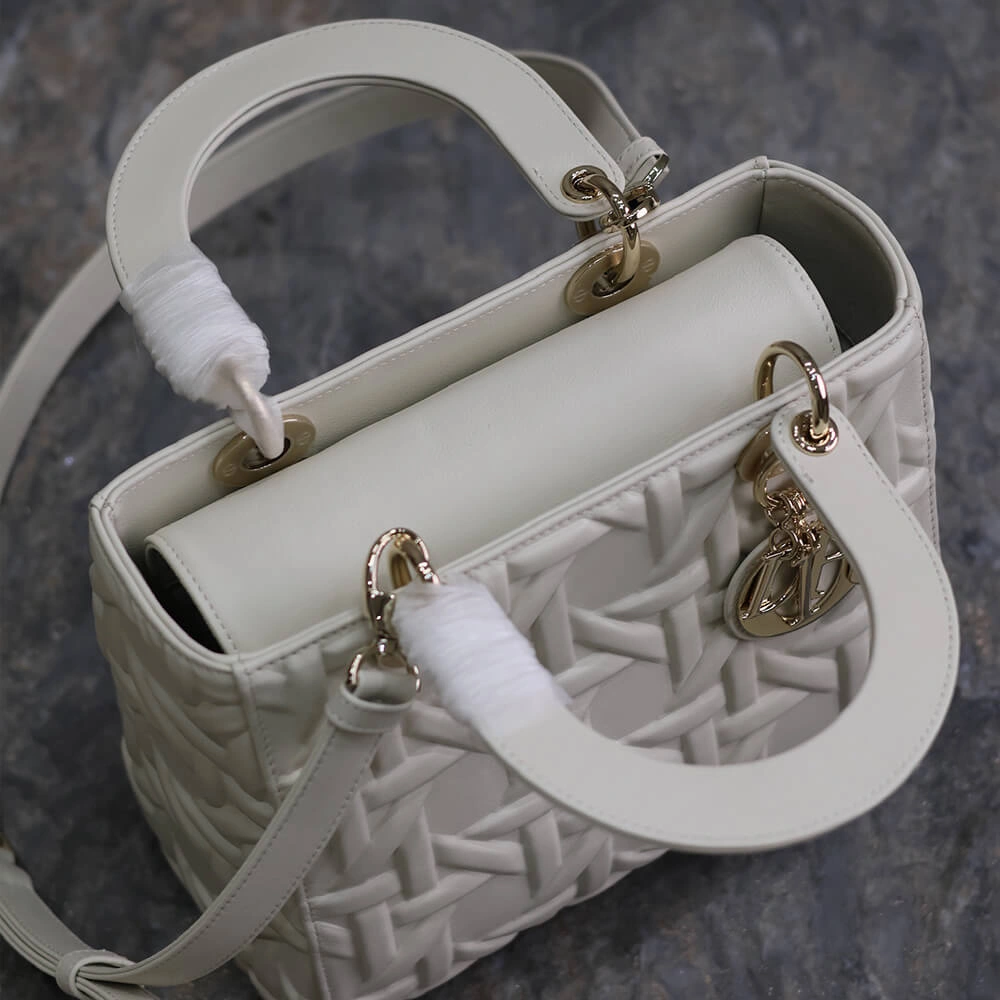 Medium Lady Dior Bag Breathable 2300
