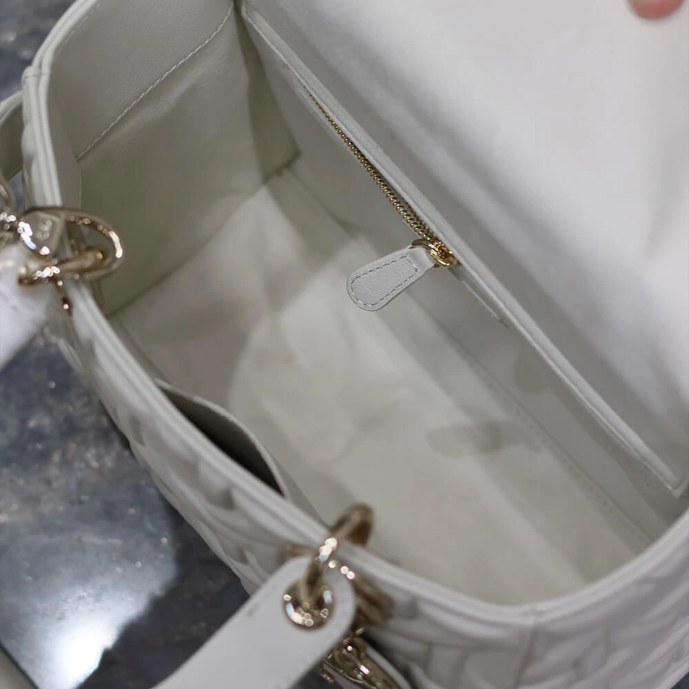 Medium Lady Dior Bag Breathable 2300