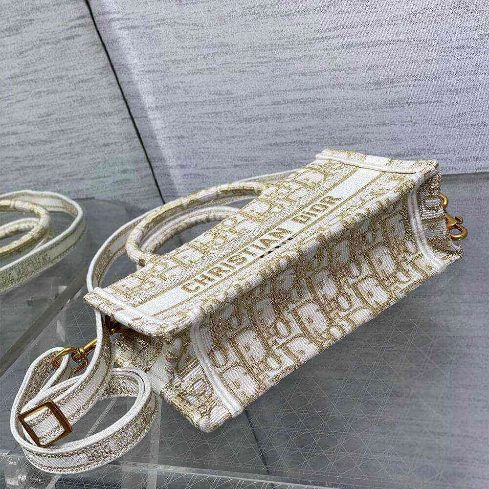 Mini Dior Book Tote Snug 2146