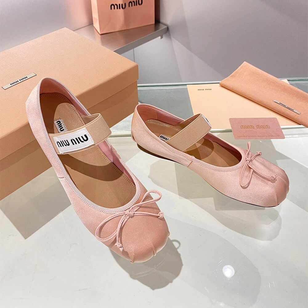 Cozy MiuMiu Satin ballerinas 3442