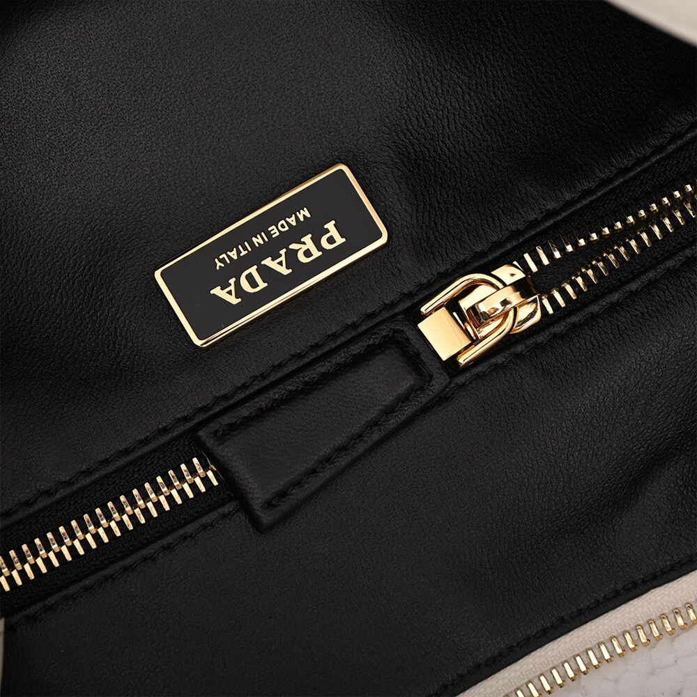 Lightweight Prada Aimee large leather shoulder bag 2915