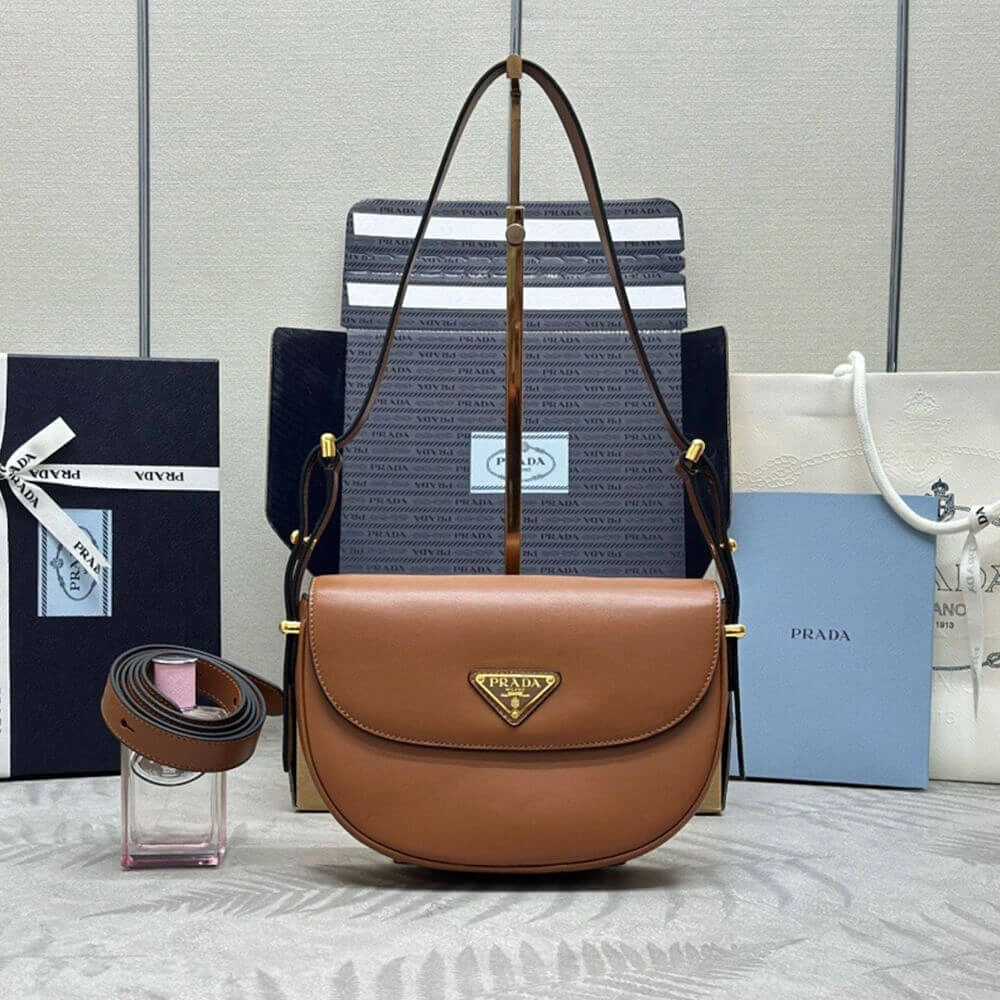 Prada Arque leather shoulder bag with flap Durable 2971