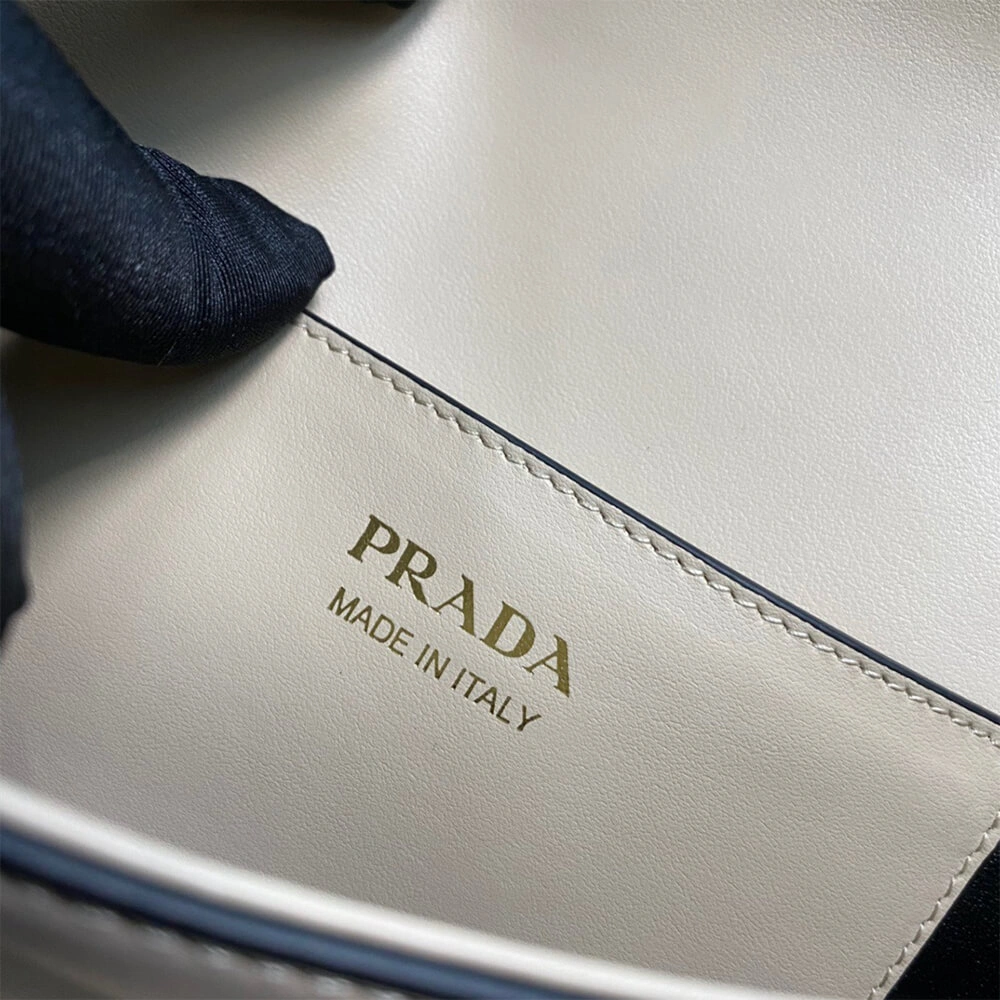 Prada Arque leather shoulder bag with flap Durable 2934