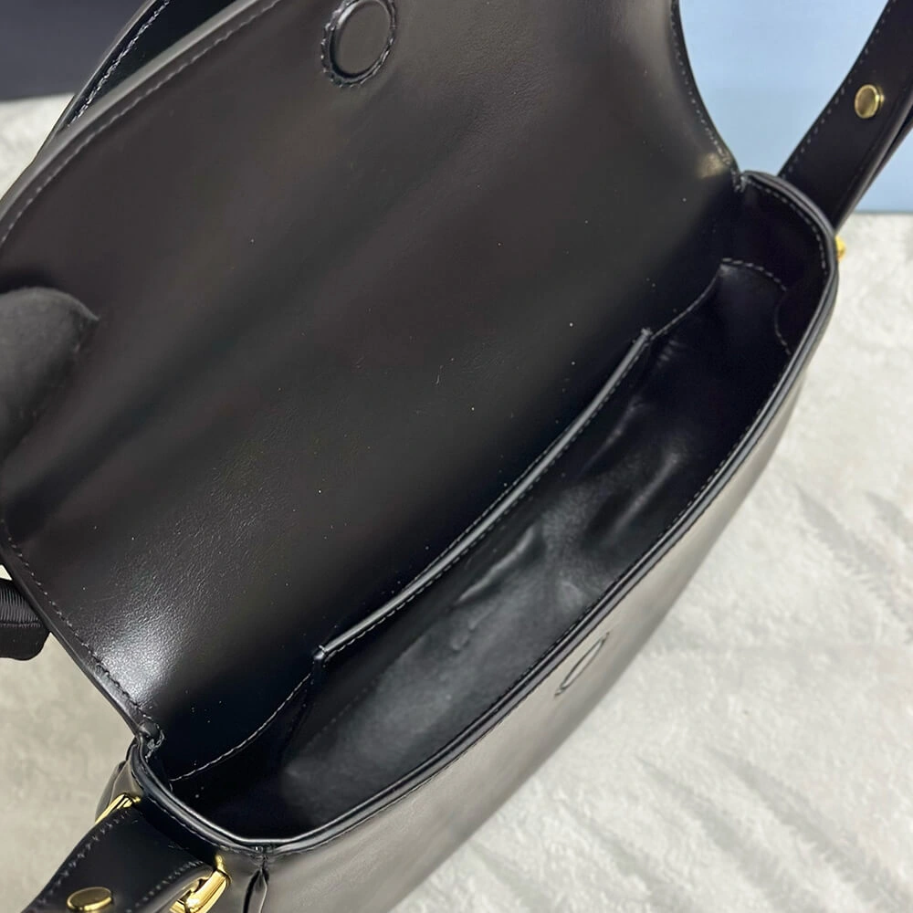 Casual Prada Arque leather shoulder bag with flap 2985