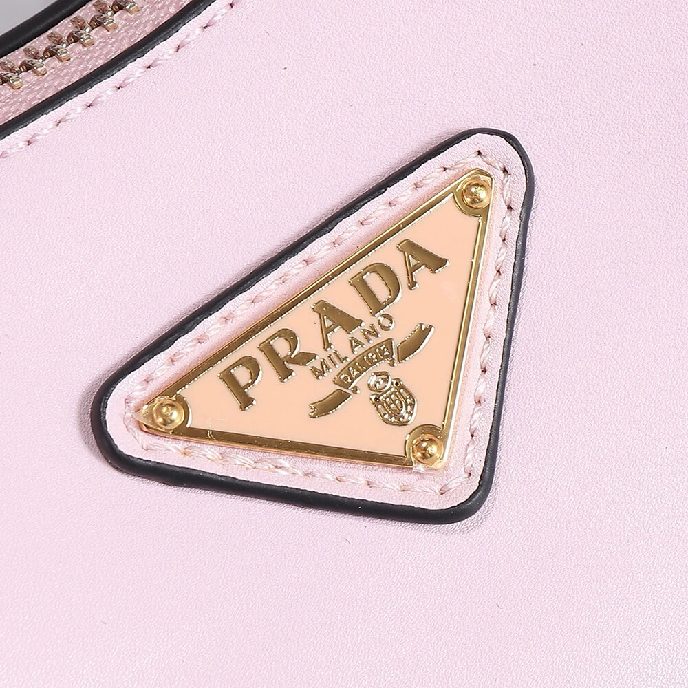 Stylish Prada Arque leather shoulder bag 2986