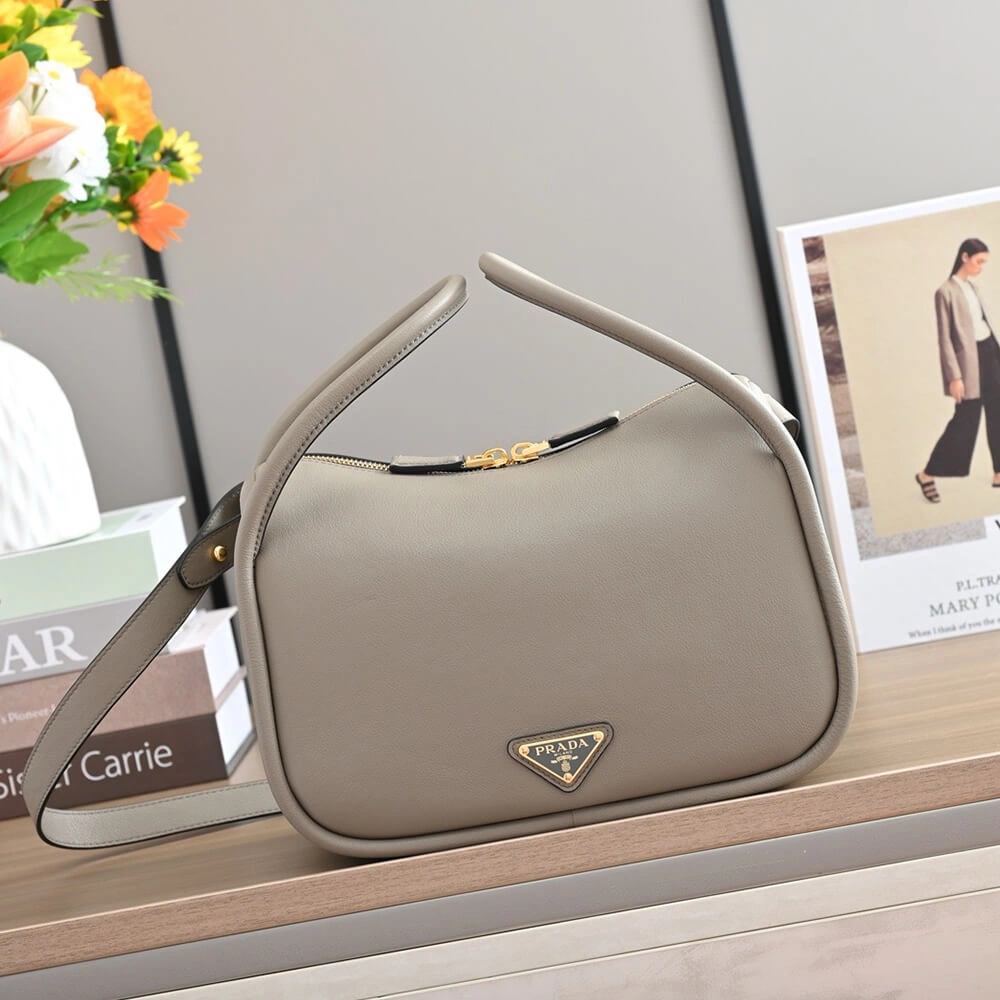 Classic Prada Darling leather handbag 2937
