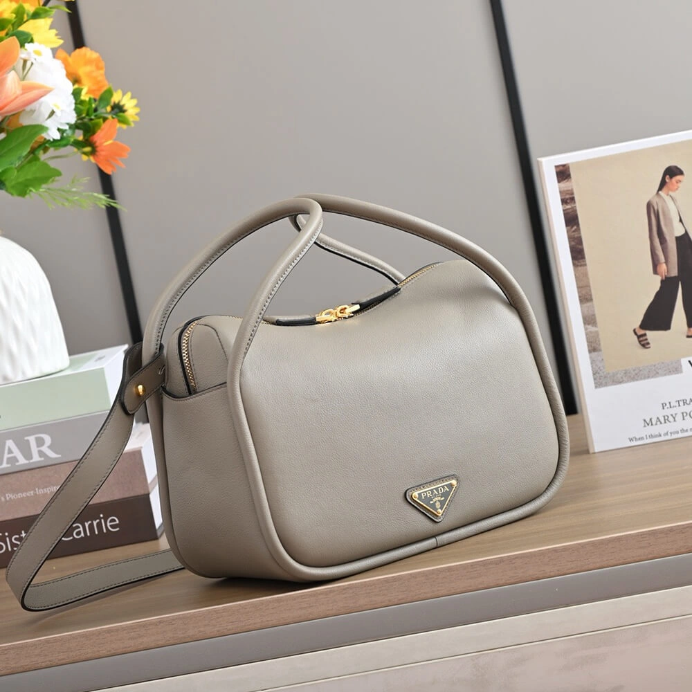 Classic Prada Darling leather handbag 2937