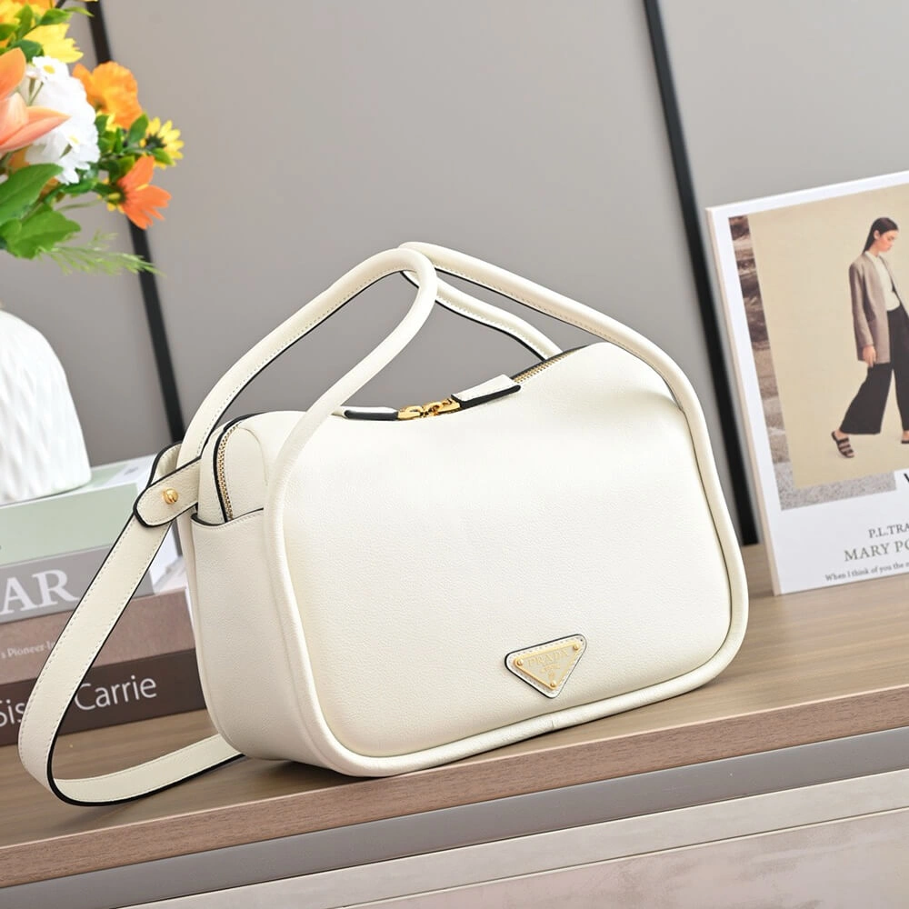 Prada Darling leather handbag Breathable 2894