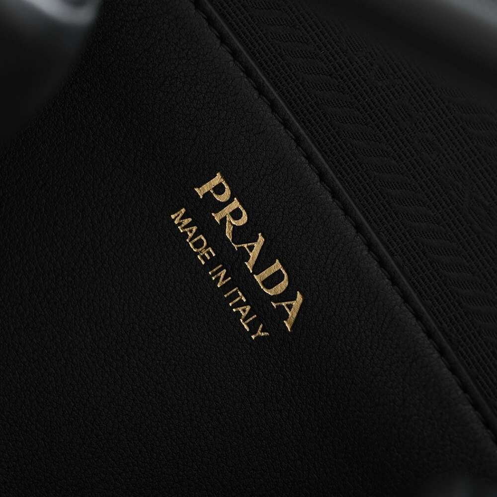 Unisex Prada Darling leather handbag 2969