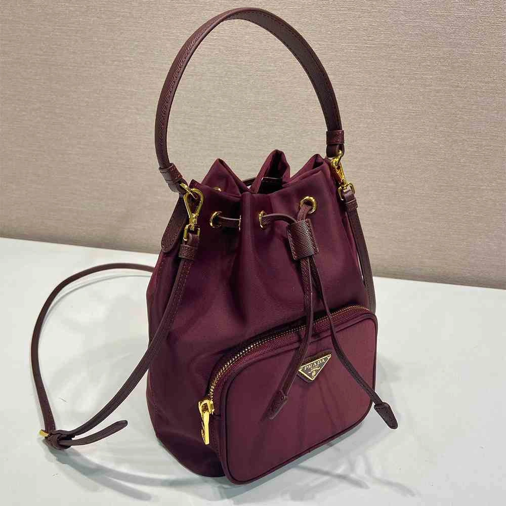 Elegant Prada Duet Re-Nylon bucket bag 2933