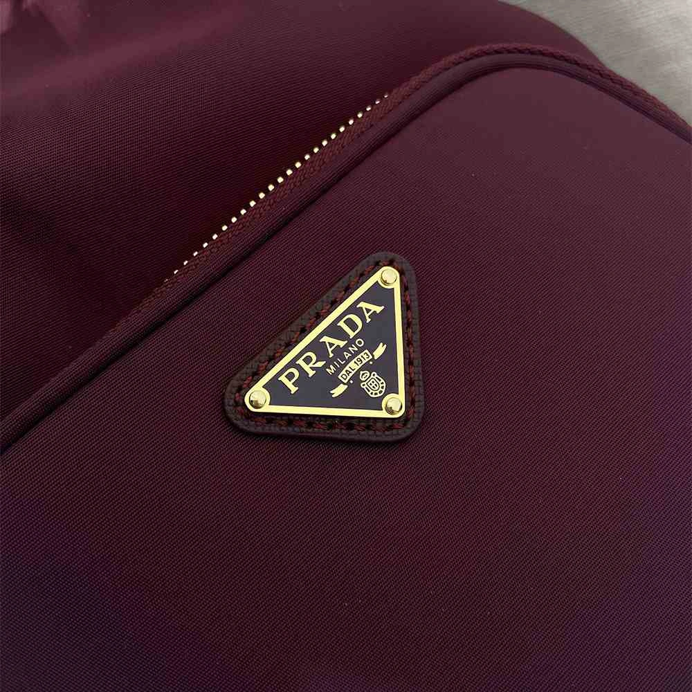 Elegant Prada Duet Re-Nylon bucket bag 2933