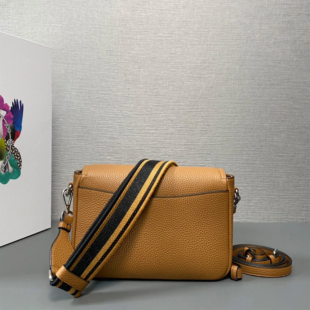 Bold Prada Leather shoulder bag(high-end grade) 3027
