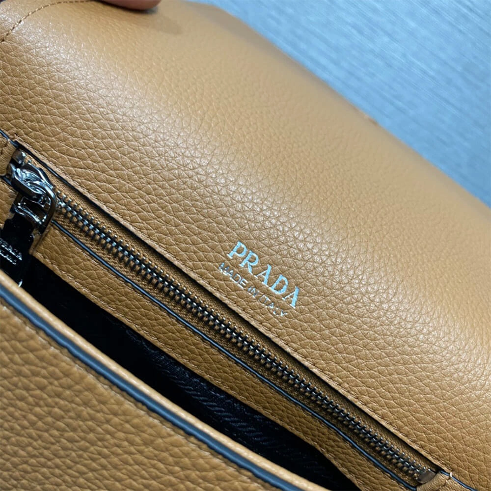 Bold Prada Leather shoulder bag(high-end grade) 3027