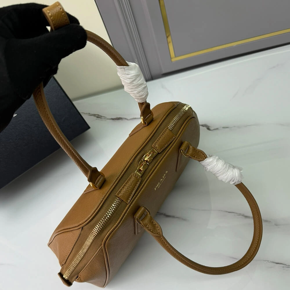 Classic Prada Medium Saffiano leather bag(high-end grade) 2917