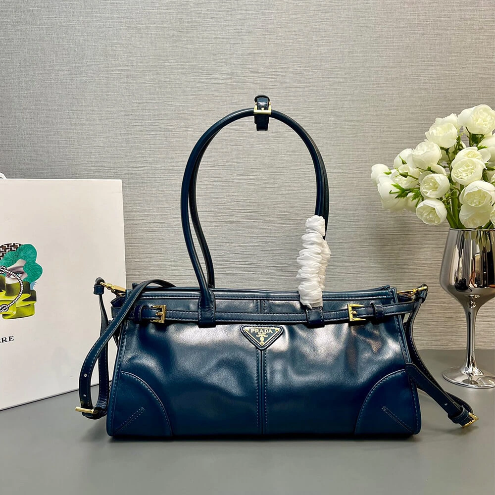 Prada Medium leather handbag(high-end grade) Snug 2963