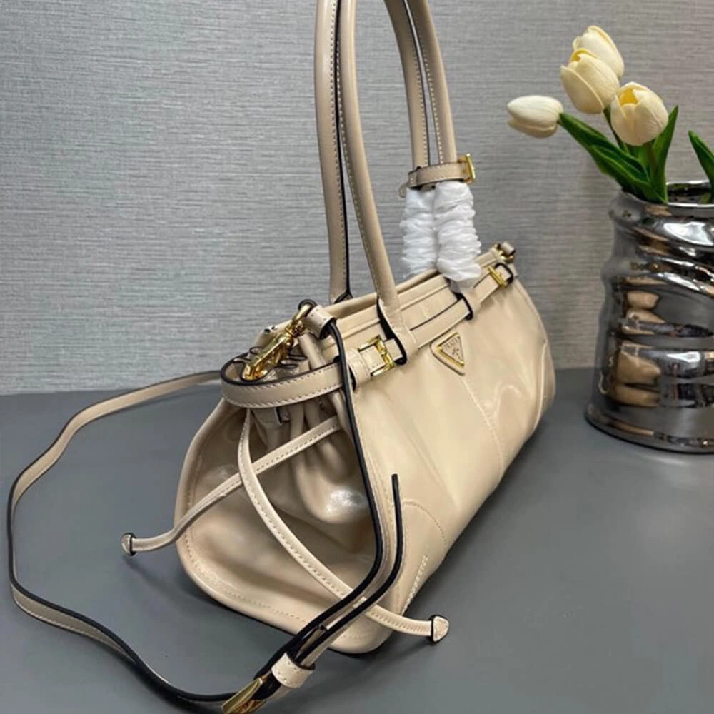 Prada Medium leather handbag(high-end grade) Sustainable 2999