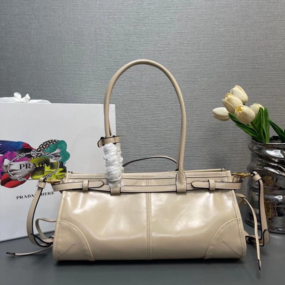 Prada Medium leather handbag(high-end grade) Sustainable 2999