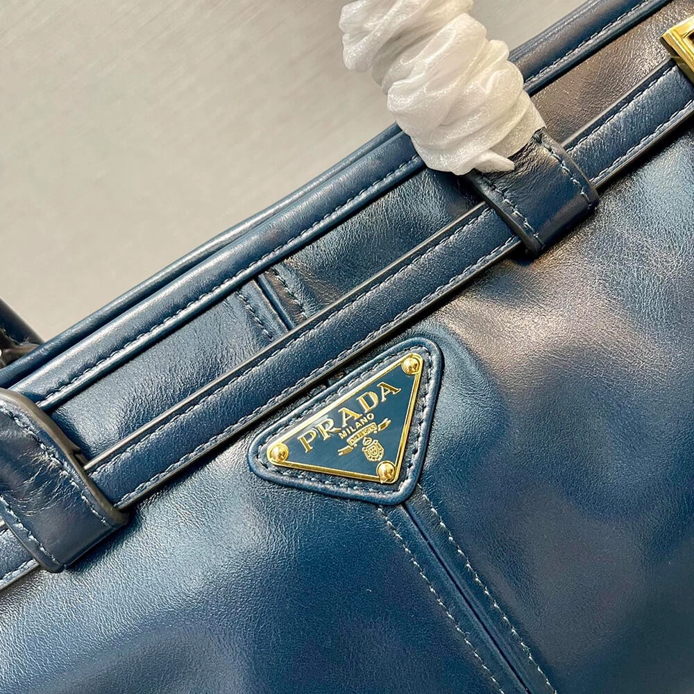 Prada Medium leather handbag(high-end grade) Snug 2963