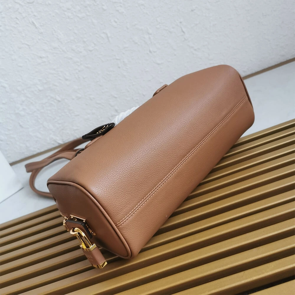 Prada Medium leather top-handle bag with padlock(high-end grade) Comfortable 3033