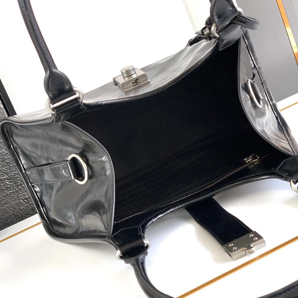 Prada Medium leather tote bag(high-end grade) DailyWear 3047