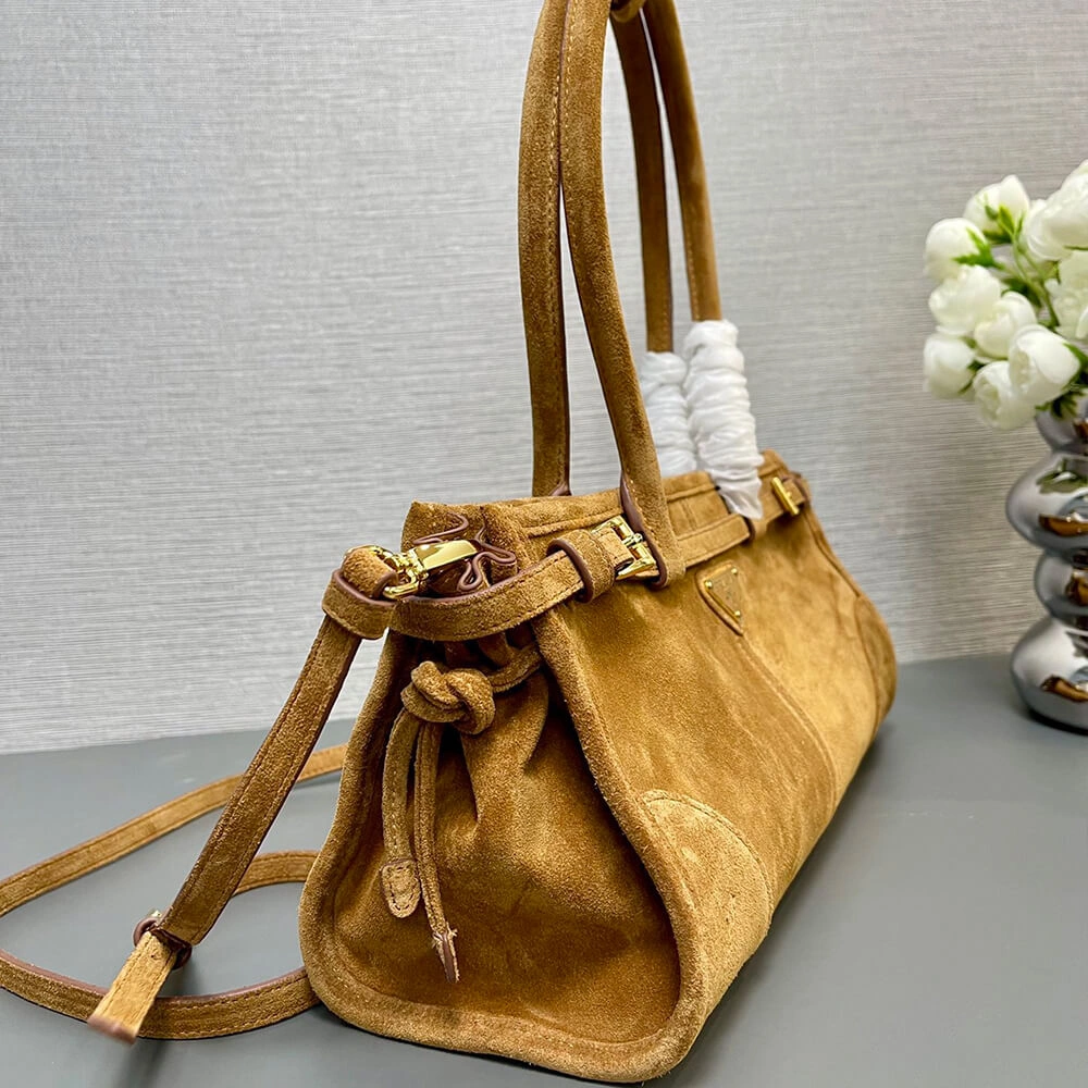 Youthful Prada Medium suede handbag(high-end grade) 2980