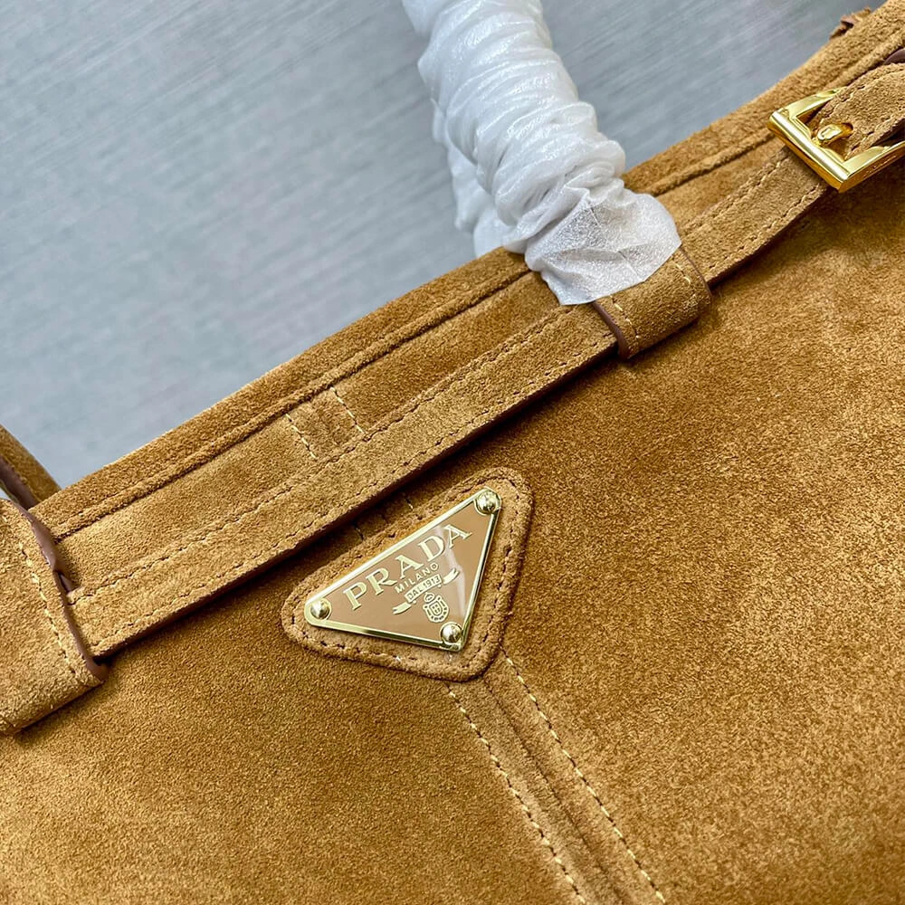 Youthful Prada Medium suede handbag(high-end grade) 2980