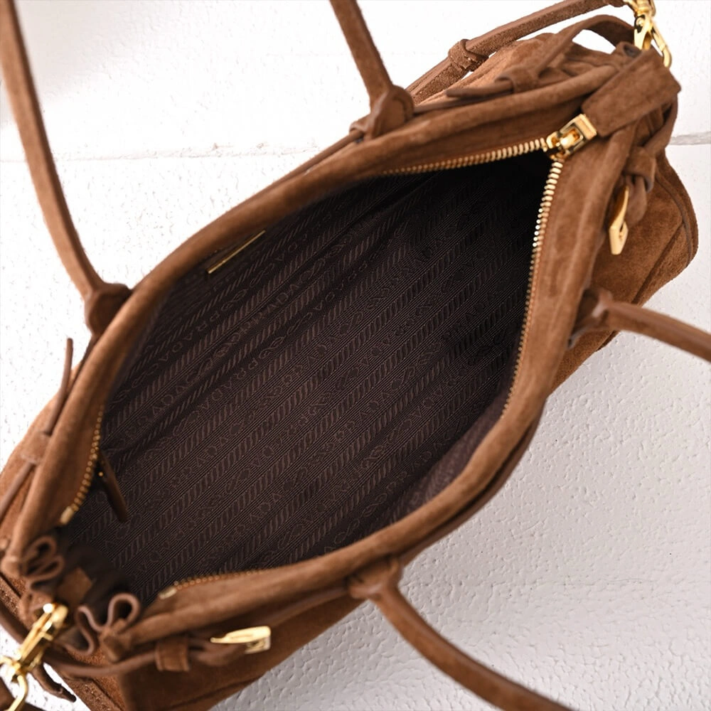 Prada Medium suede handbag(high-end grade) Practical 2976