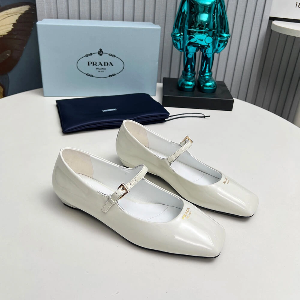 Effortless Prada Patent Leather Mary Jane Ballerinas 3460