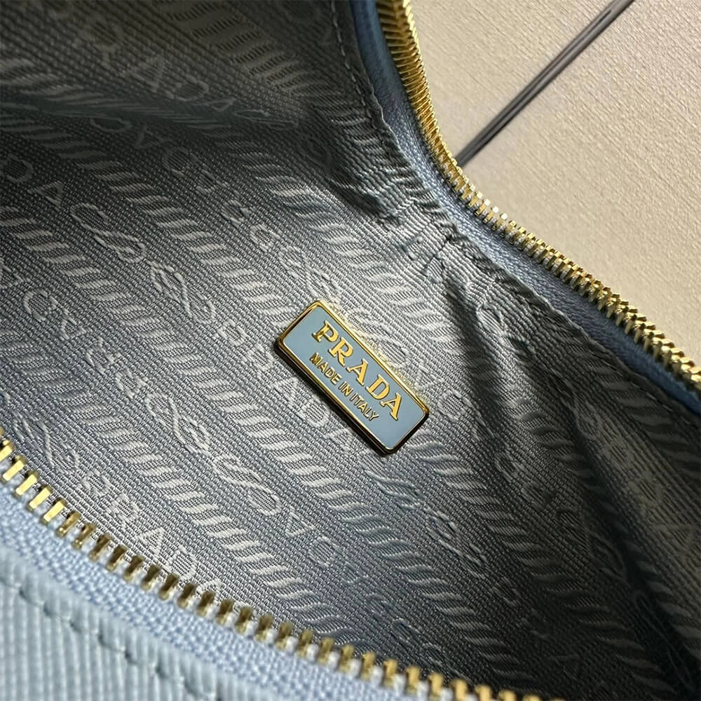 Prada Re-Edition 2005 Saffiano leather bag(HIGH-END GRADE) Unique 3050
