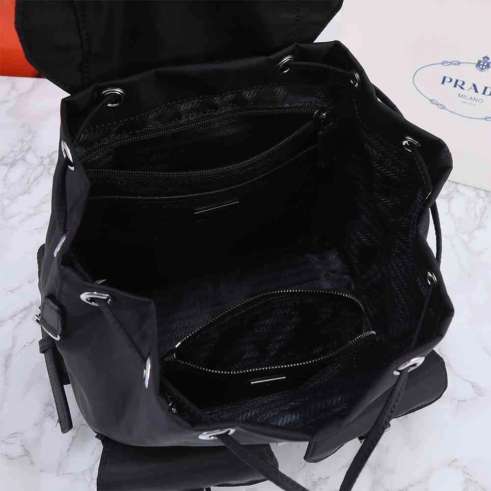 Effortless Prada Re-Nylon medium backpack with pouch 2961