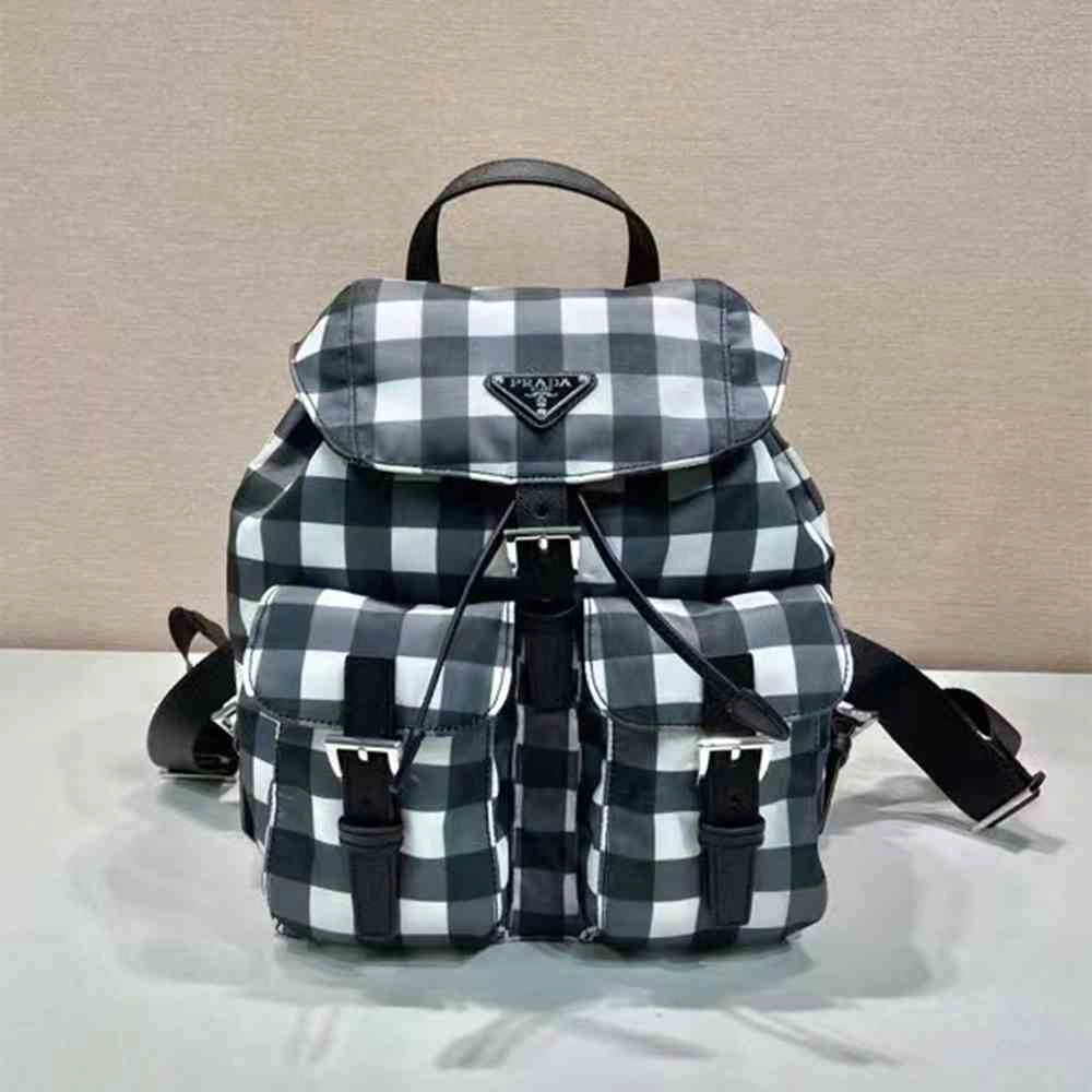 Elegant Prada Small Re-Nylon backpack 2964
