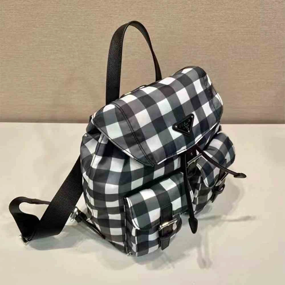 Elegant Prada Small Re-Nylon backpack 2964