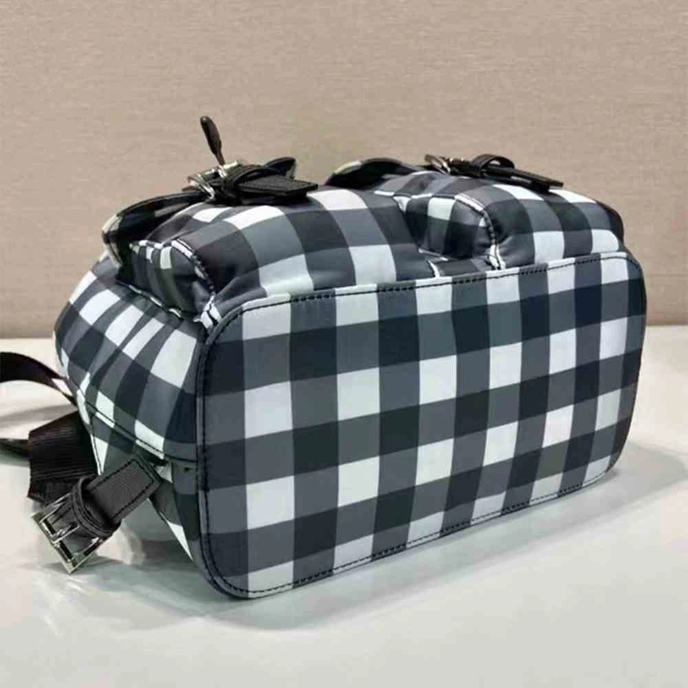 Elegant Prada Small Re-Nylon backpack 2964