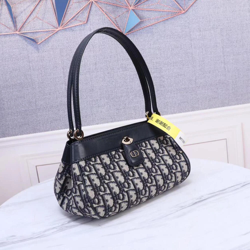 SMALL DIOR KEY BAG FreshLook 2231