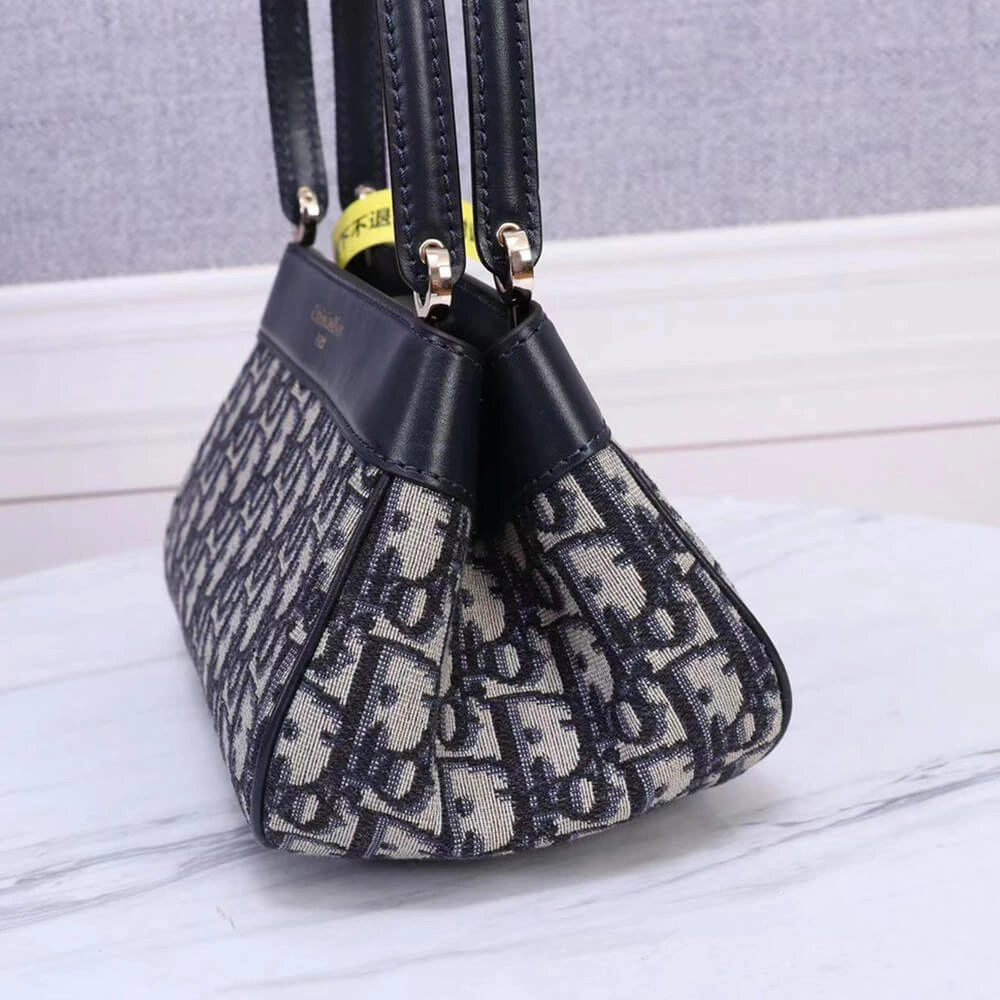 SMALL DIOR KEY BAG FreshLook 2231