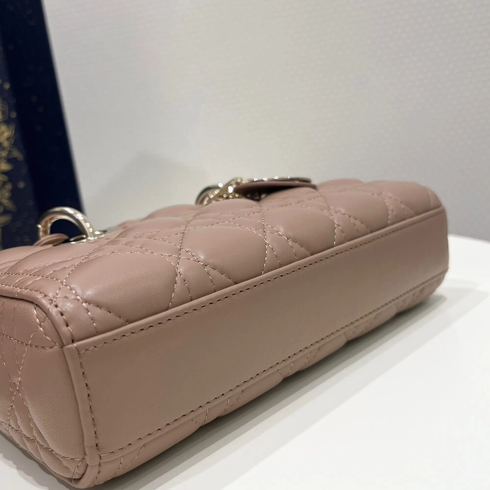 WrinkleFree SMALL LADY D-JOY BAG 2320