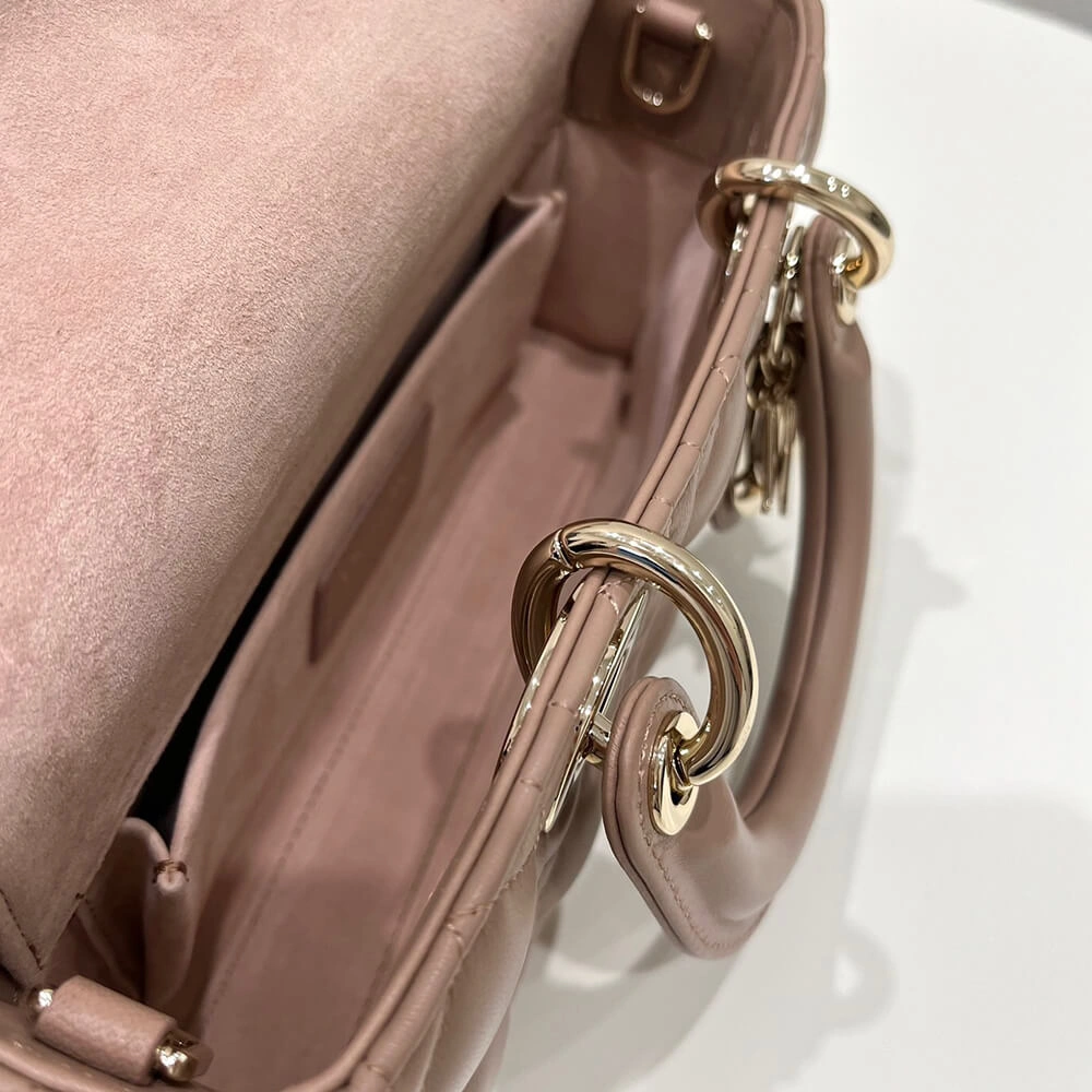 WrinkleFree SMALL LADY D-JOY BAG 2320