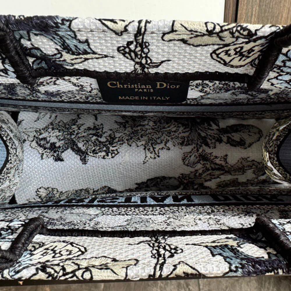 Small Dior Book Tote Trendsetting 2322