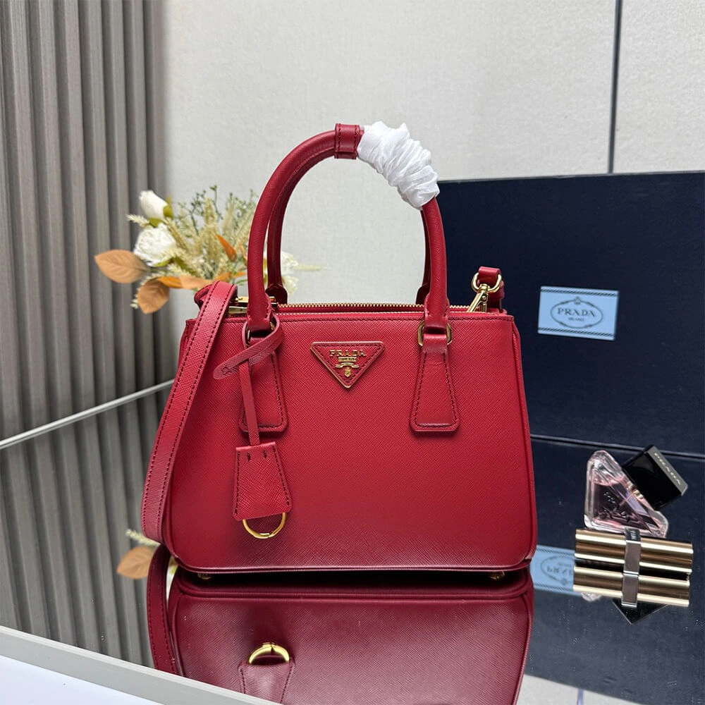 OnTrend Small Prada Galleria Saffiano leather bag 2953