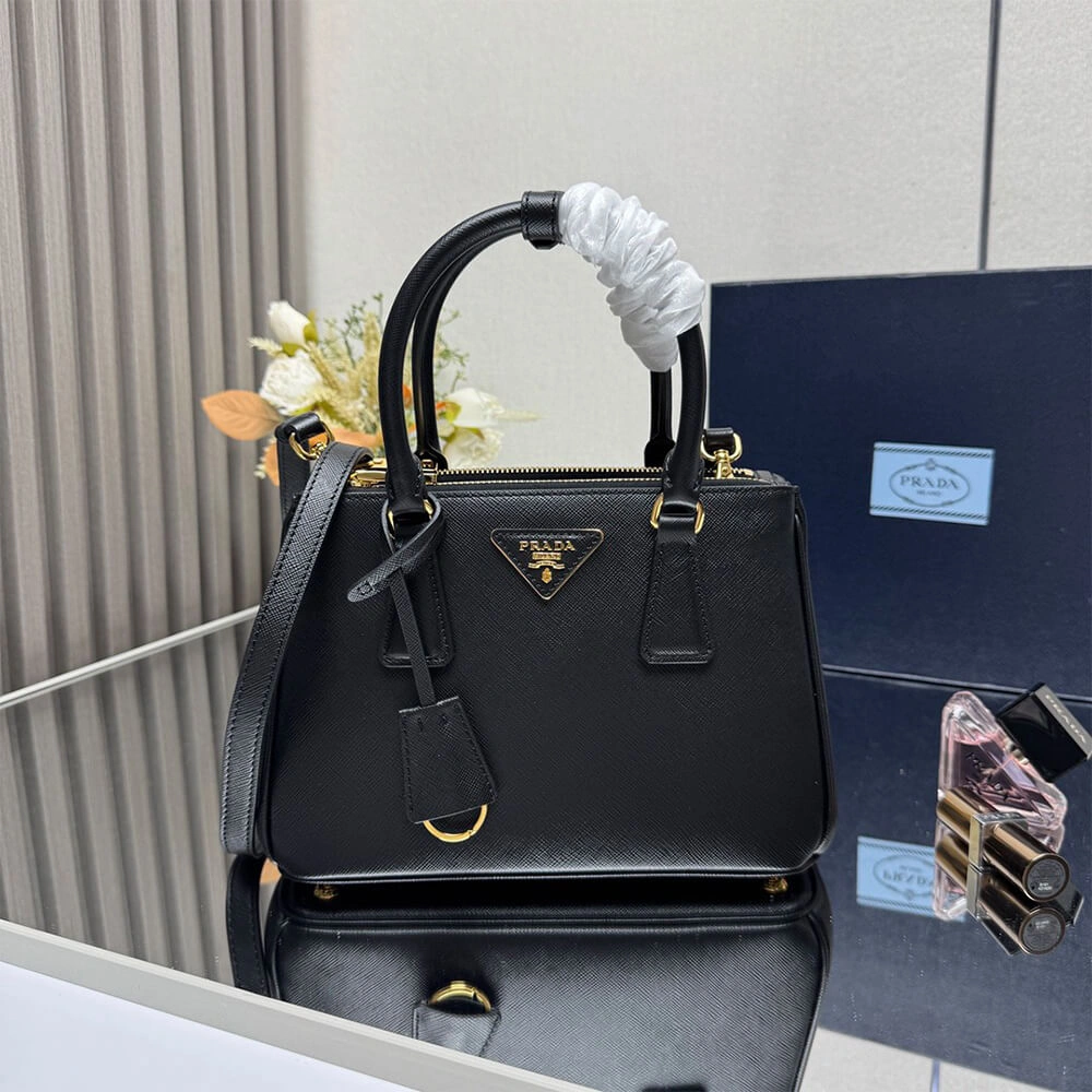 ModernLook Small Prada Galleria Saffiano leather bag 2926