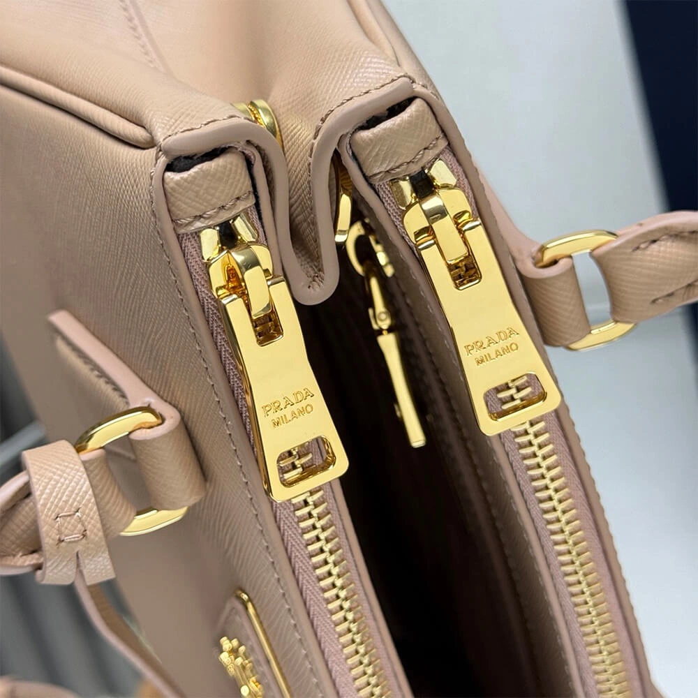 GoodFit Small Prada Galleria Saffiano leather bag 2930