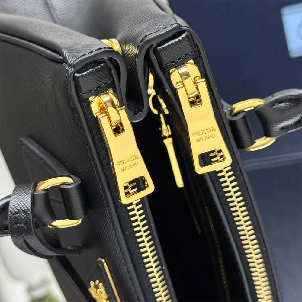 ModernLook Small Prada Galleria Saffiano leather bag 2926