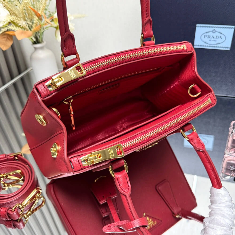OnTrend Small Prada Galleria Saffiano leather bag 2953