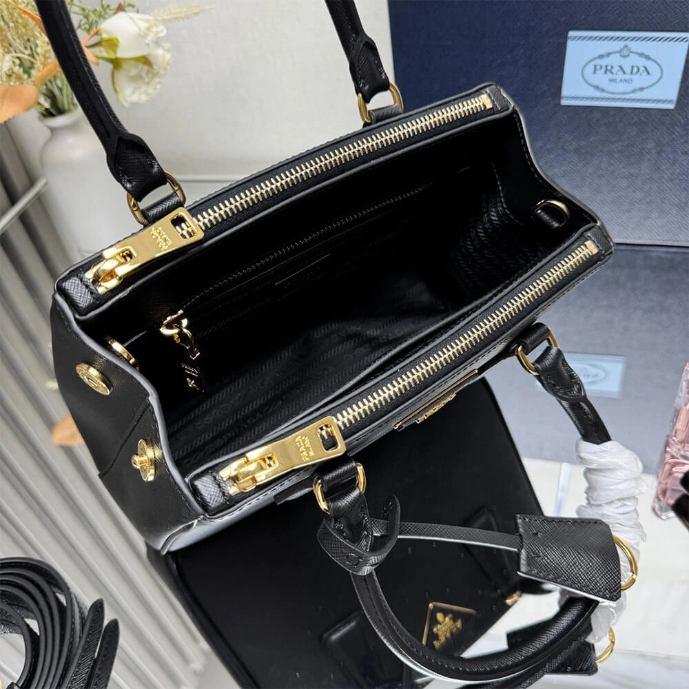 ModernLook Small Prada Galleria Saffiano leather bag 2926