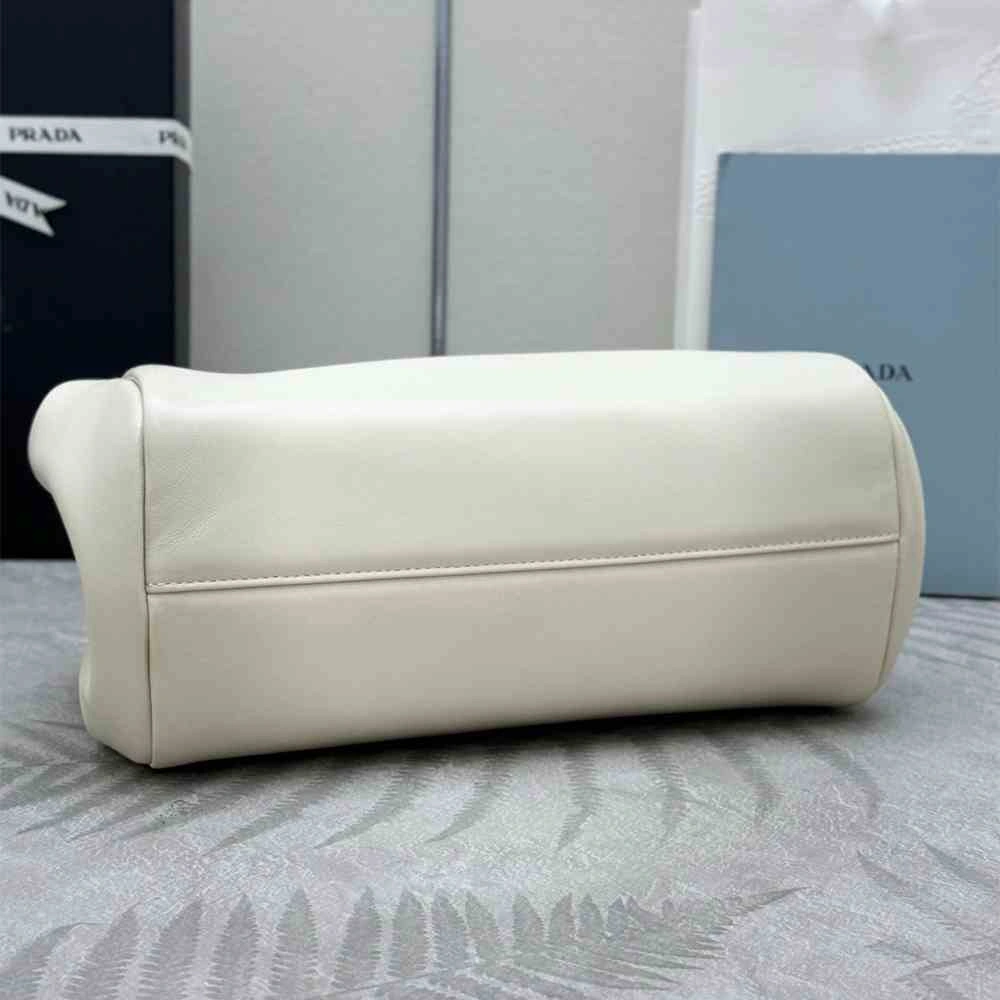 Small Prada Tumulte nappa leather bag(HIGH-END GRADE) Sustainable 2914
