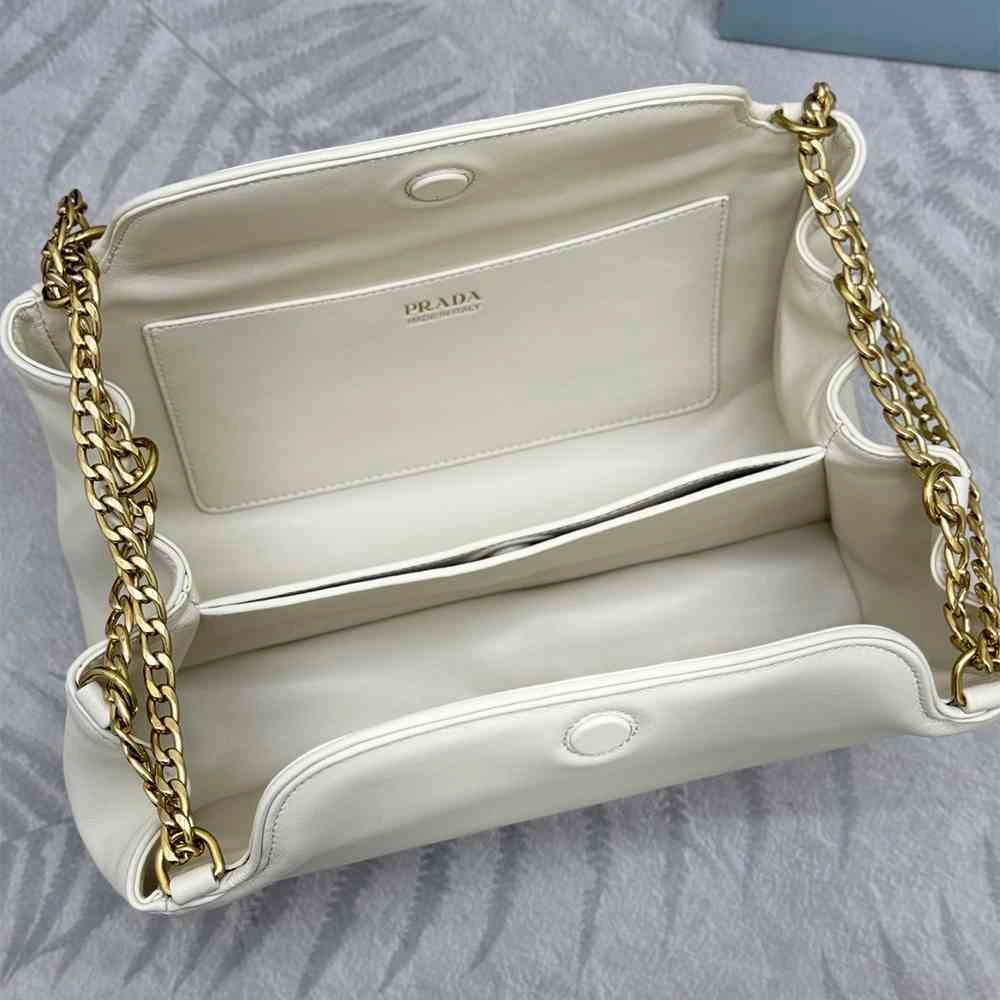 Small Prada Tumulte nappa leather bag(HIGH-END GRADE) Sustainable 2914